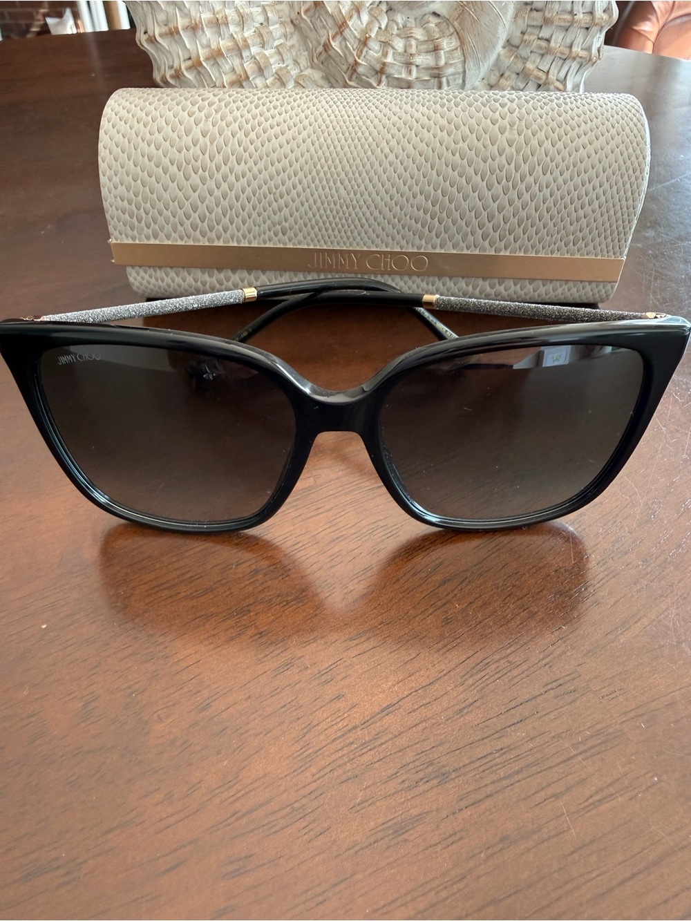 NEW JIMMY CHOO Sunglasses with case

Scilla/S  8079O BLACK With SILVER